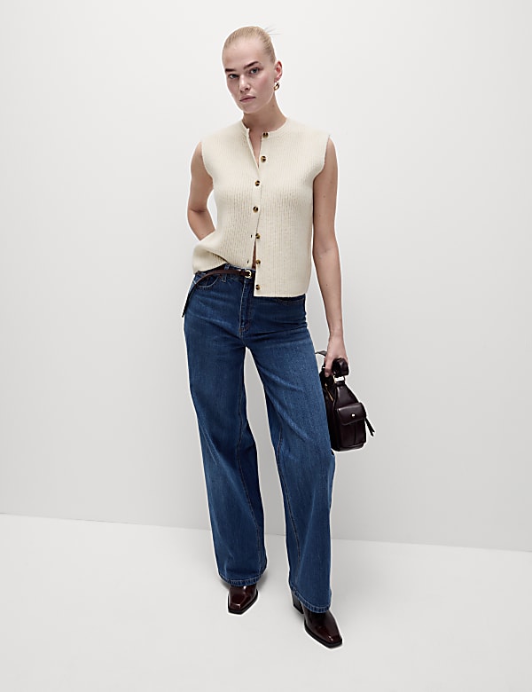 Cloud-yarn Knitted Crew Neck Waistcoat