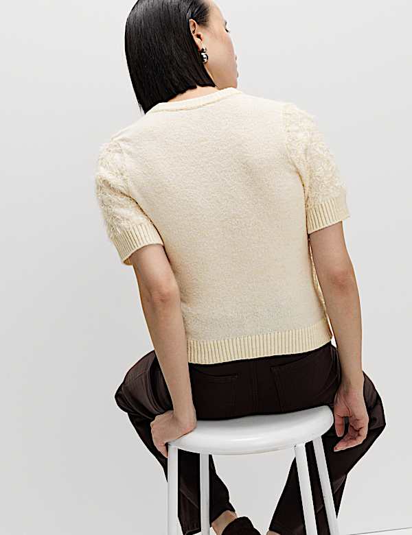 Top en maille à col rond et décoration florale - CH