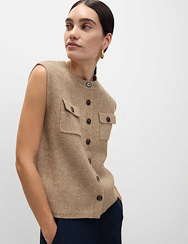 Cloud-Yarn Pocket Crew Neck Knitted Waistcoat