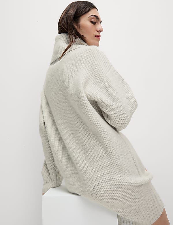 Robe en maille douce &agrave; col roul&eacute; - FR