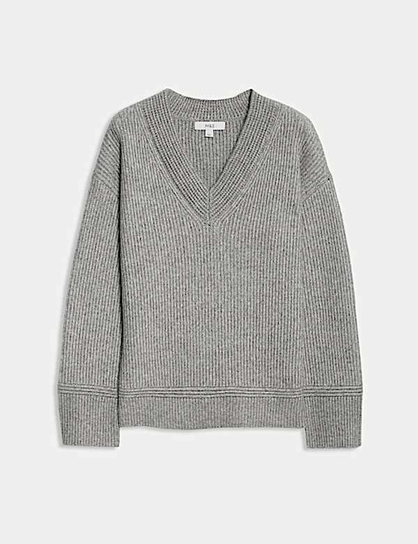 Cloud-Yarn Ribbed V-Neck Jumper - BG