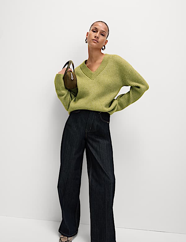 Pull c&ocirc;tel&eacute; en maille douce c&ocirc;tel&eacute;e &agrave; col en V - FR