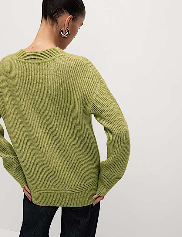 Pull c&ocirc;tel&eacute; en maille douce c&ocirc;tel&eacute;e &agrave; col en V - FR