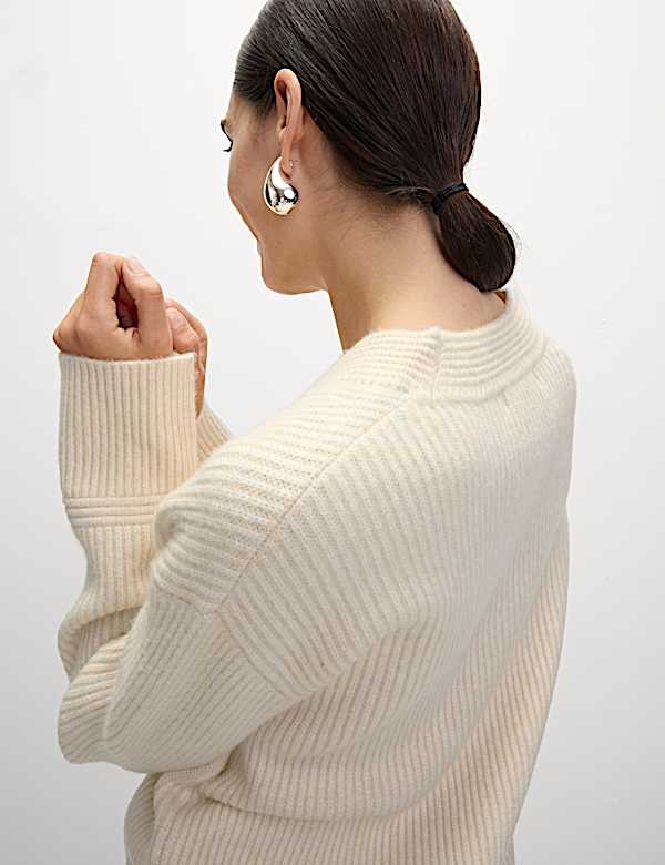 Cloud-Yarn Ribbed V-Neck Jumper - HR