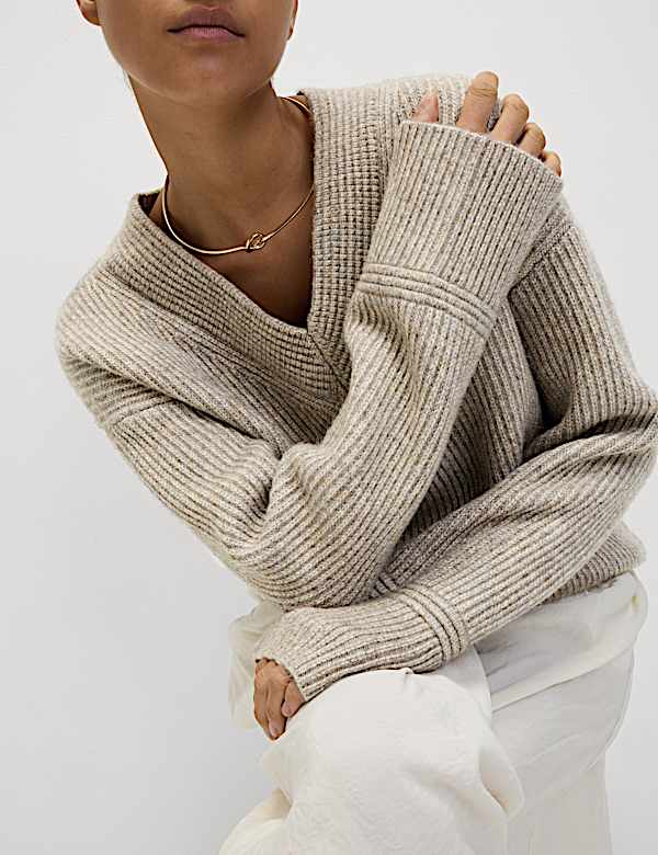 Cloud-Yarn Ribbed V-Neck Jumper - RO