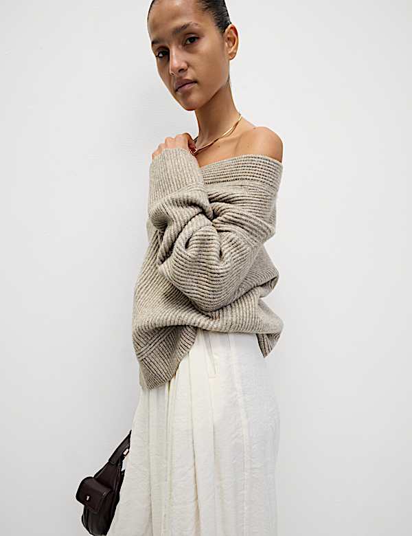 Cloud-Yarn Ribbed V-Neck Jumper - RO