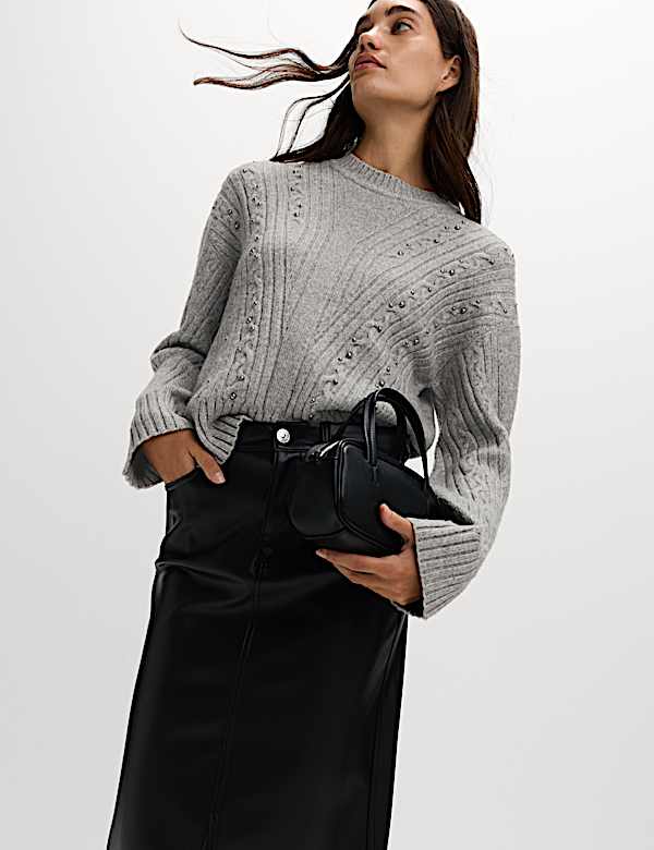 Cloud-Yarn Embellished Cable Knit Jumper - CH