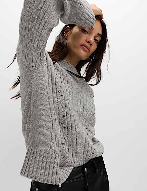 Cloud-Yarn Embellished Cable Knit Jumper - CH