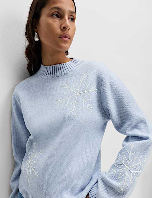 Pull à col rond en maille légère avec broderie - LU