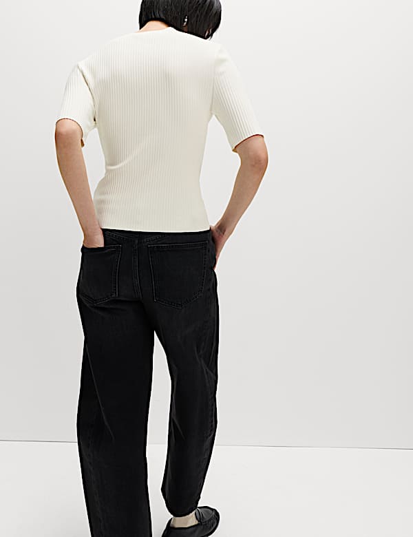 Ribbed Round Neck 3/4 Sleeve Top - US