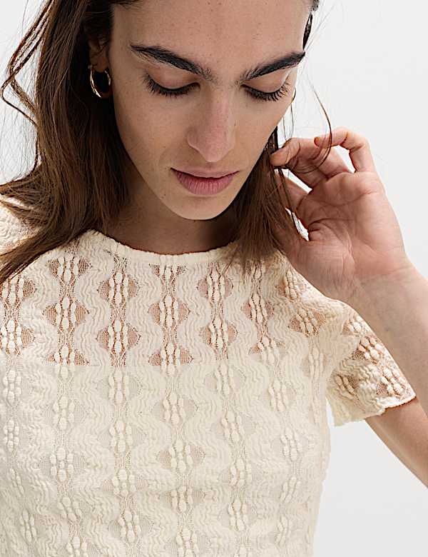 Lace Second Skin Top - UA