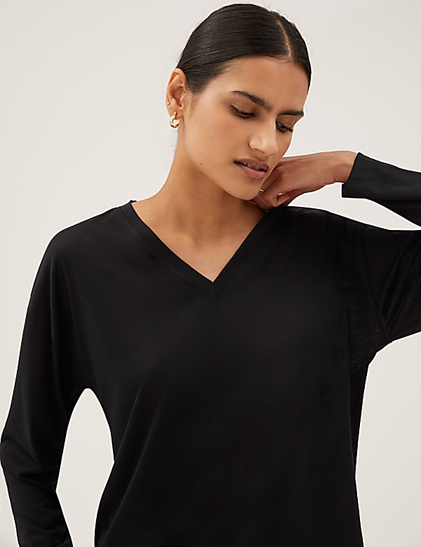 V-Neck Relaxed Long Sleeve Top
