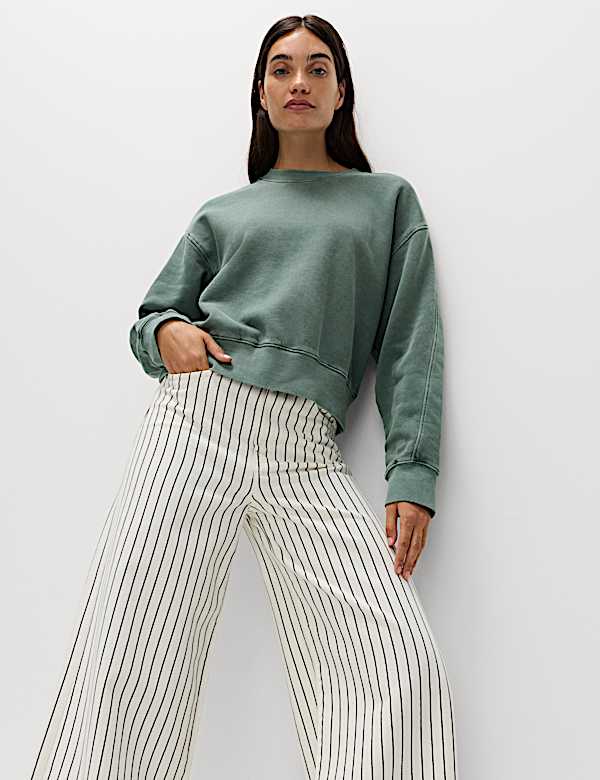 Pure Cotton Garment Dye Cropped Sweatshirt - BN