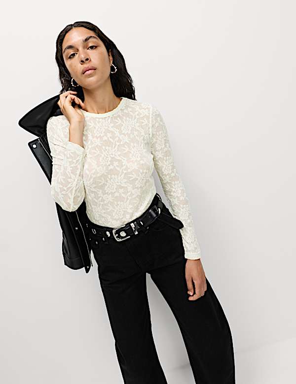 Mesh Floral Slash Neck Regular Fit Top
