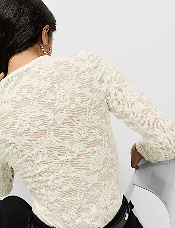 Mesh Floral Slash Neck Regular Fit Top