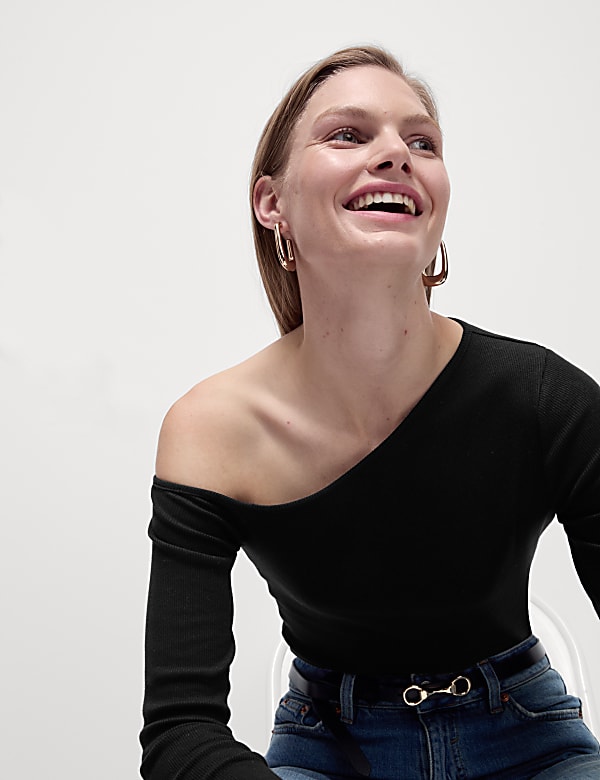 Cotton Rich Asymmetric Top