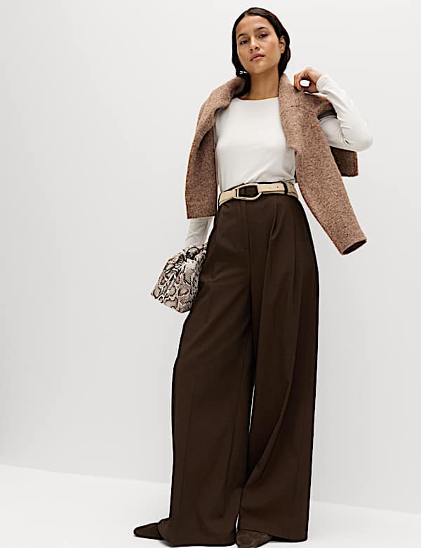 Slim Fit Crew Neck Long Sleeve Top - LV