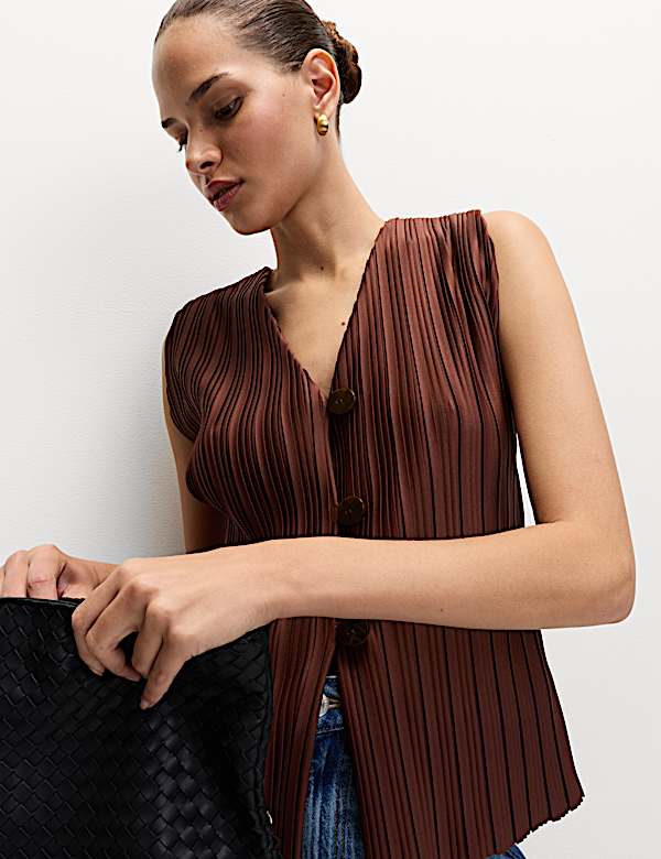 Plisse V-Neck Button Through Waistcoat - BE
