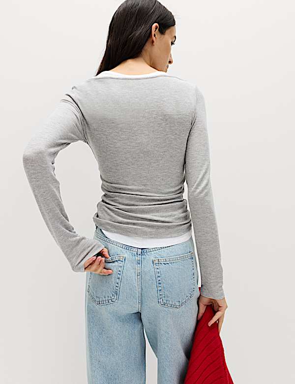 חולצה דו-שכבתית עם צווארון הנלי - IL