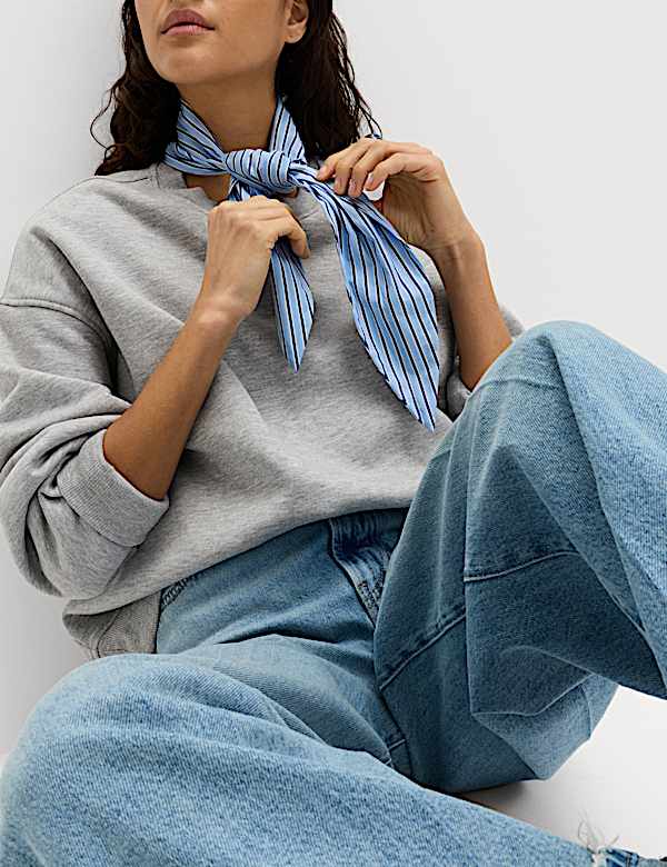 סווטשירט מתערובת כותנה עם צעיף לצוואר - IL