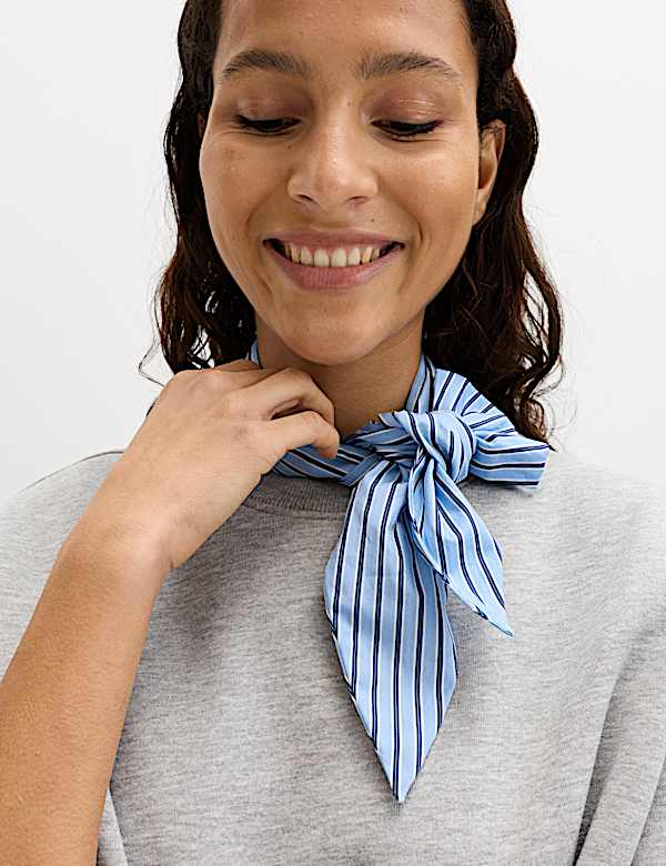 סווטשירט מתערובת כותנה עם צעיף לצוואר - IL