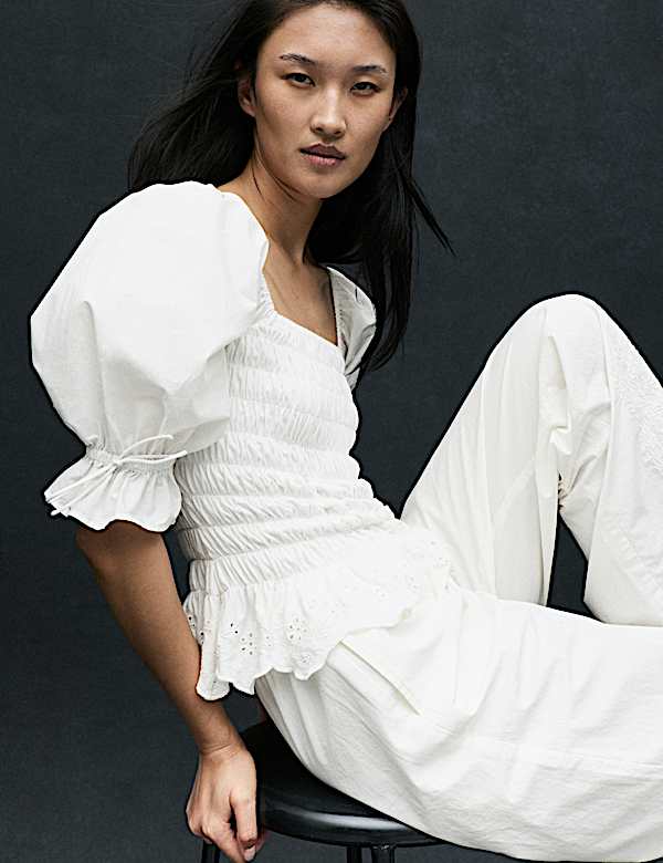 Gesmoktes Oberteil aus reiner Baumwolle mit Puff&auml;rmeln - AT