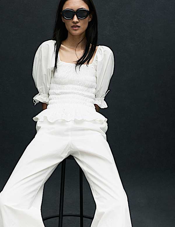 Gesmoktes Oberteil aus reiner Baumwolle mit Puff&auml;rmeln - AT