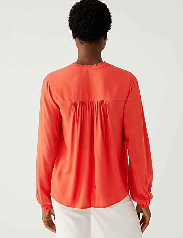 Blus Lengan Panjang Regular Fit Tanpa Kerah - ID