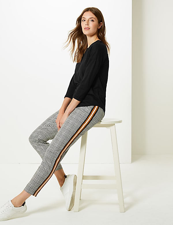 Relaxed Fit 3/4 Sleeve T-Shirt with Linen