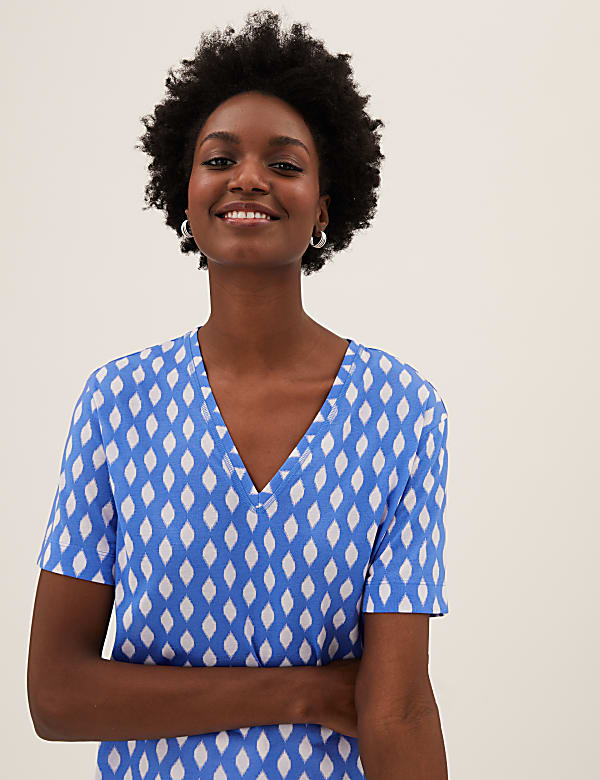 Printed V-Neck Longline T-Shirt