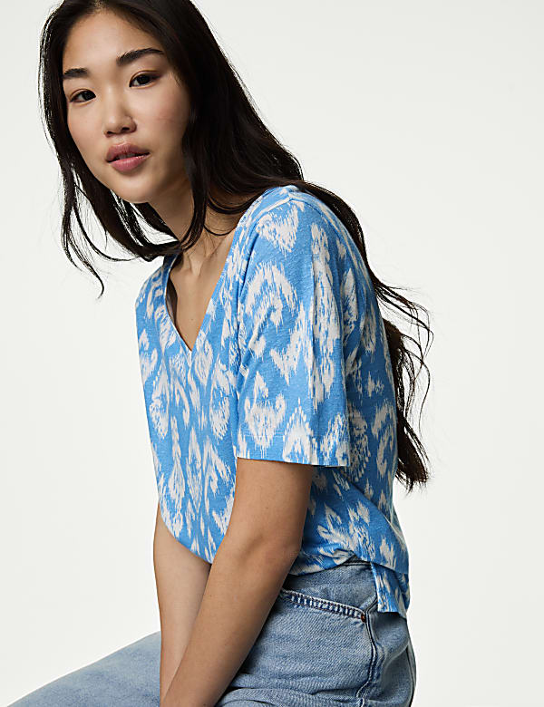 Linen Blend Printed V-Neck Top