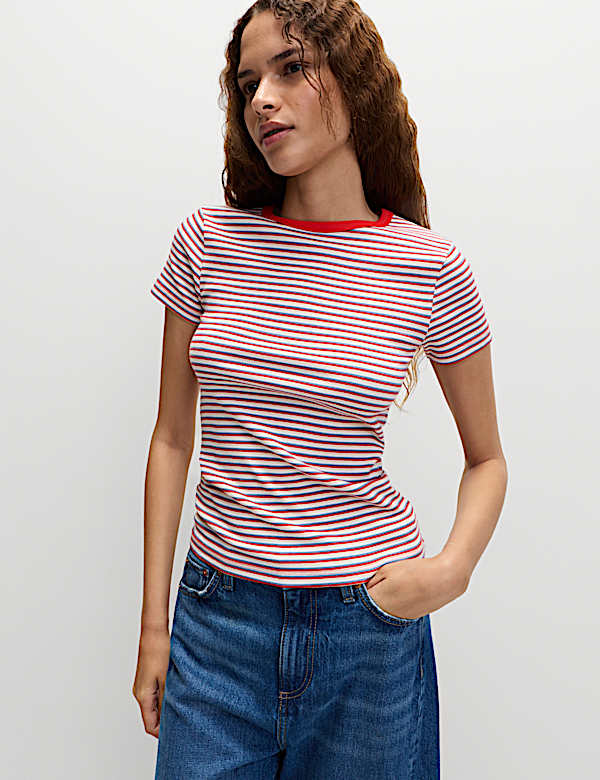 Prążkowana koszulka w paski z mieszanki z przewagą bawełny - PL