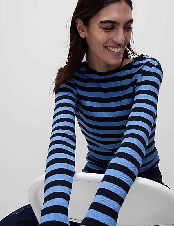 Proužkovan&yacute; žebrovan&yacute; top s vysok&yacute;m pod&iacute;lem bavlny - CZ