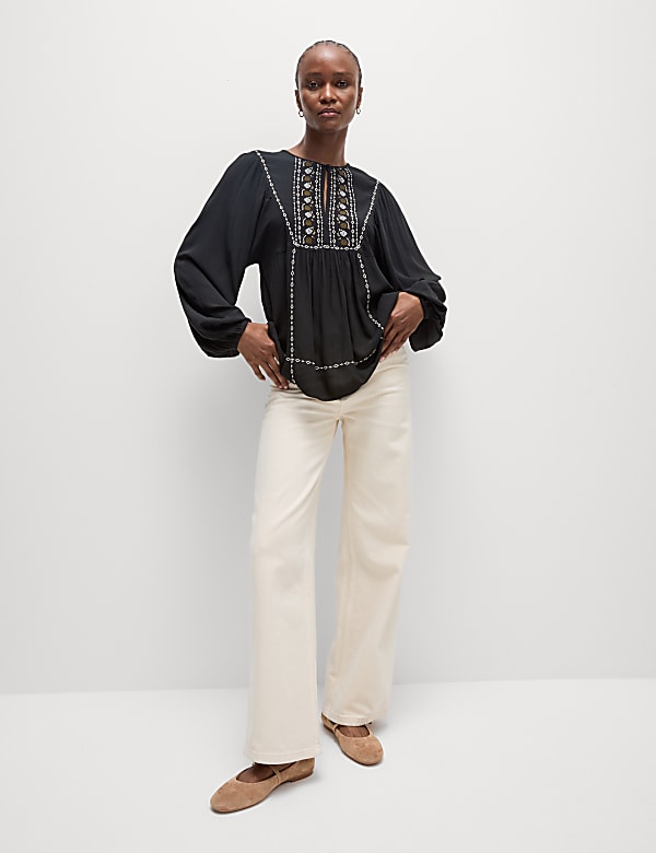 Embroidered Crew Neck Puff Sleeve Blouse