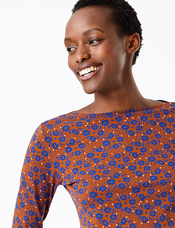 Floral Print 3/4 Sleeve Fitted T-Shirt