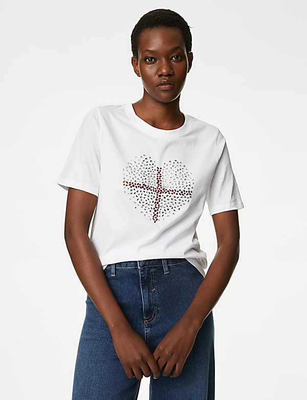 Flattering t shirts online