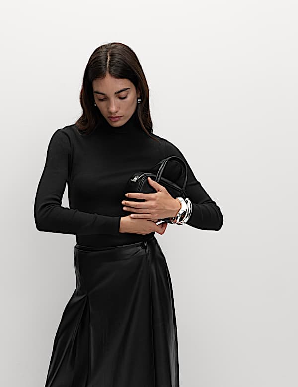 חולצת ריב מבד עשיר בכותנה עם צווארון נשפך - IL