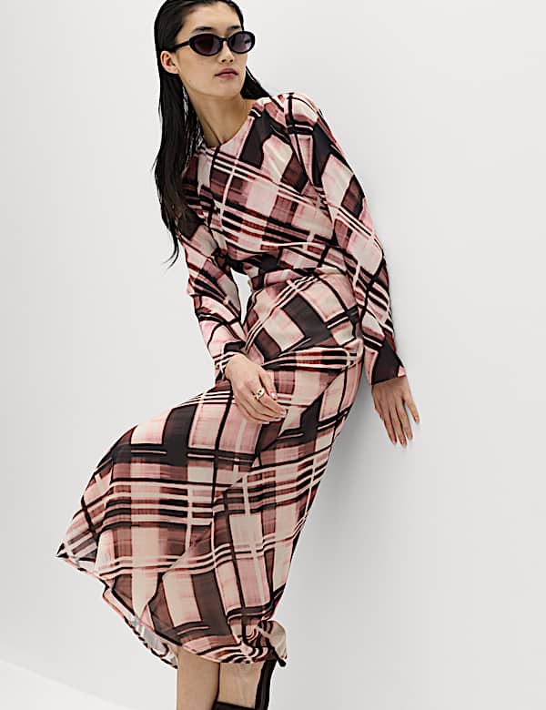 חצאית סליפ מידקסי משיפון בדוגמת משבצות - IL