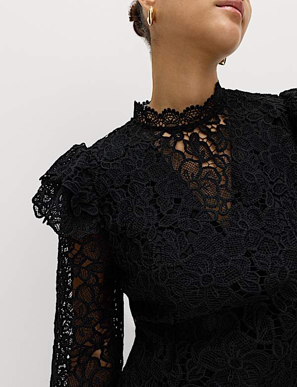 Mini-S&auml;ulenkleid aus Spitze mit hohem Ausschnitt - DE