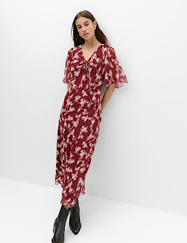 Robe midi avec col en V &agrave; nouer en mousseline florale - CH