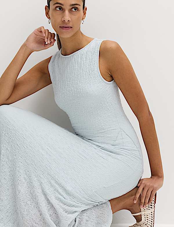 Robe coupe droite midaxi en coton textur&eacute; - CH