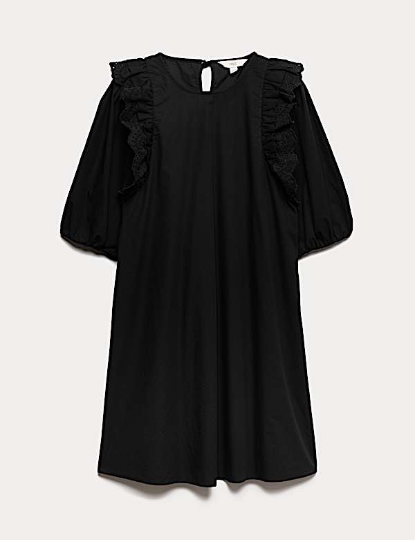 Robe coupe courte et d&eacute;contract&eacute;e &agrave; manches volant&eacute;es et motif brod&eacute; - CH