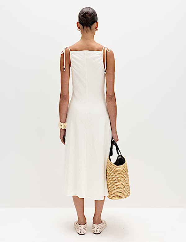 Schmales Midi-S&auml;ulenkleid mit eckigem Ausschnitt und Perlendetail - AT