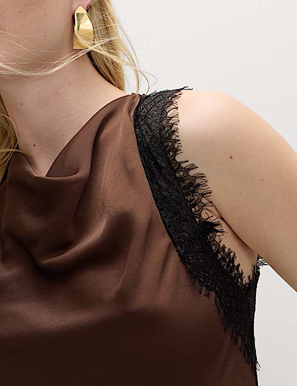 שמלת סליפ מידי עם מחשוף נשפך ועיטור תחרה - IL