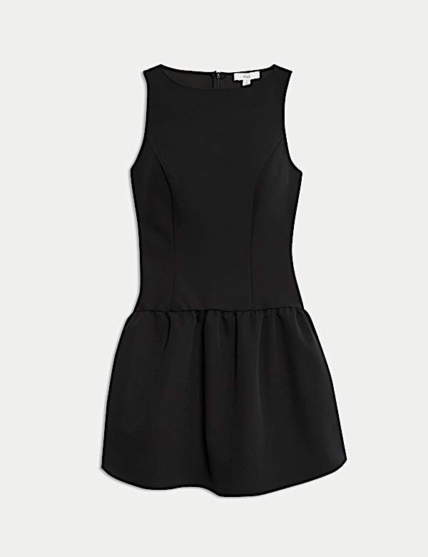 Gaun Skater Mini Leher Bundar dengan Jahitan Bawah Pinggang - ID