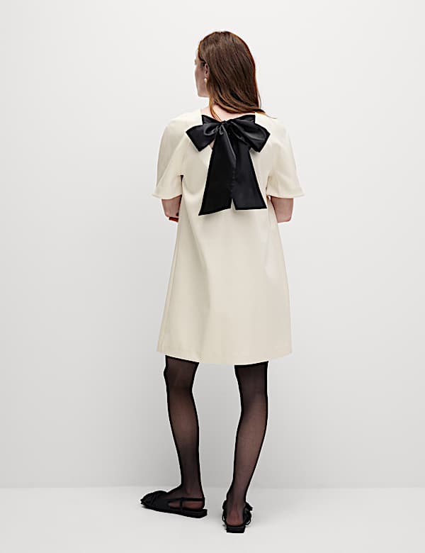 Robe tube coupe courte &agrave; d&eacute;tail n&oelig;ud et encolure ronde - CA