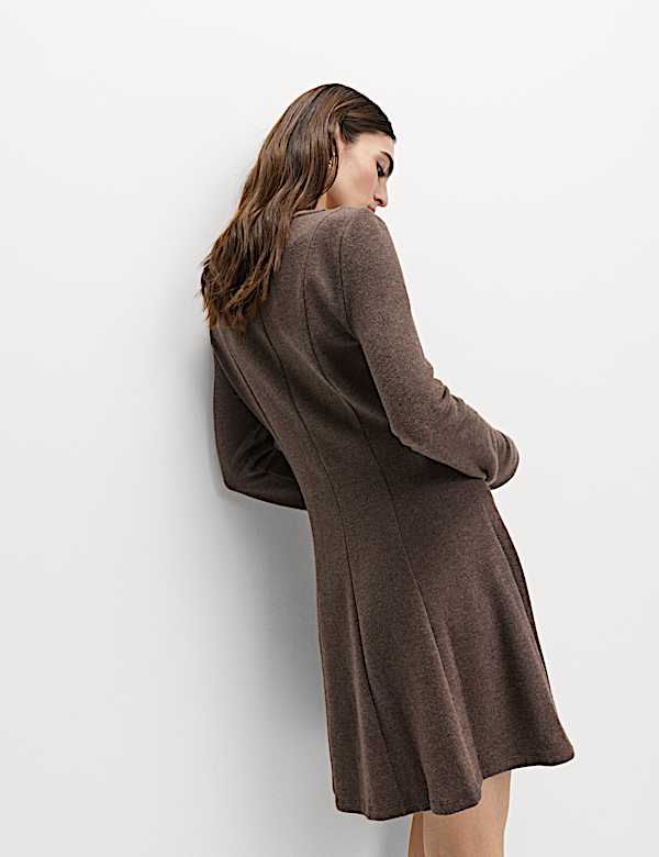 Minivestido skater de punto con cuello redondo - ES