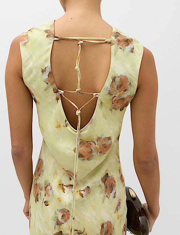 Robe midi coupe droite &agrave; encolure ronde et motif fleuri - LU