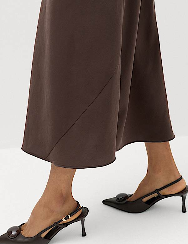 Fond de robe long &agrave; d&eacute;collet&eacute; rond - LU