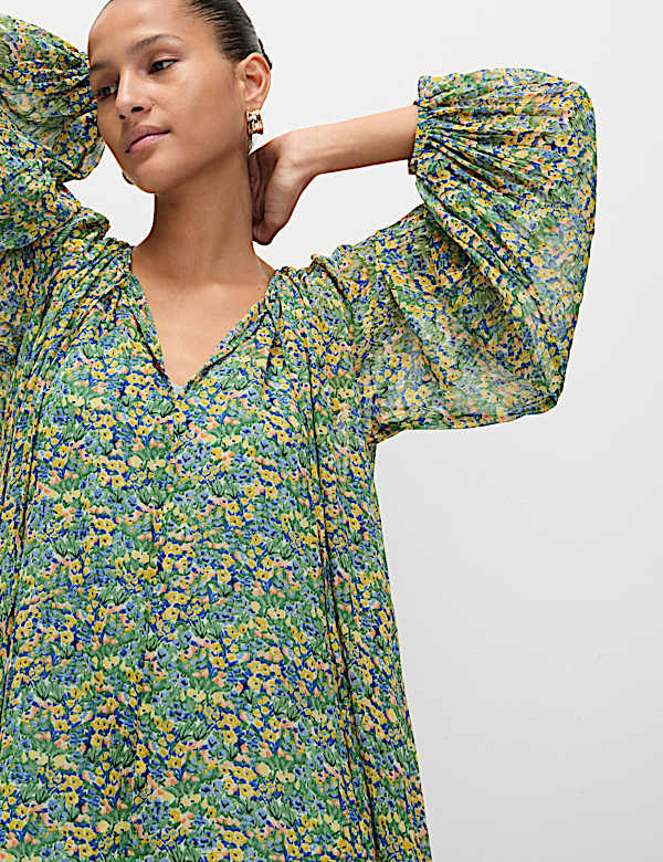 Floral V-Neck Mini Relaxed Smock Dress - PT